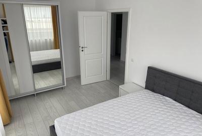 Apartament cu 3 camere semidecomandat în Florești - 3