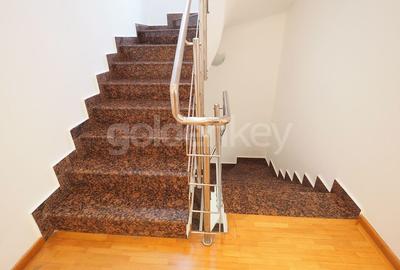 Vila cu 6-7 camere si gradina generoasa Vila cu 6-7 camere si gradina generoasa - 20