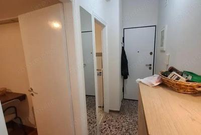 Garsonieră decomandată în Central - 1