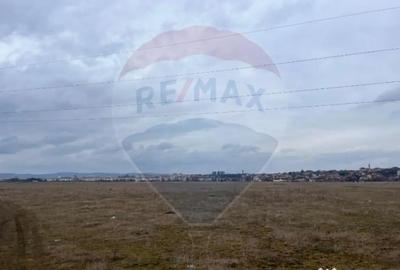 Teren de 4500 mp, în Ștrand