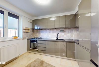 Casă cu 4 camere în Viilor