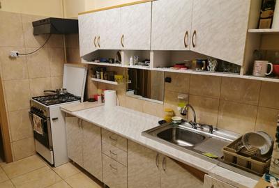 Inchiriez apartament 2 camere in casa la curte Metrou Brancoveanu - 2