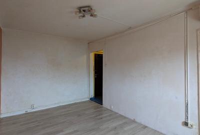 Garsoniera str.Lorena - 6