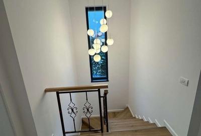 Casă cu 4 camere cu Teren 292 Mp în Central - 8