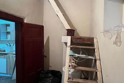 Casă cu 2 camere cu Teren 360 Mp în Central - 5