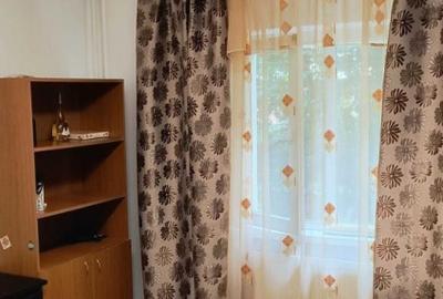 Apartament cu 3 camere, decomandat, 71 mp,2 bai si balcoane, zona Farmec - 3