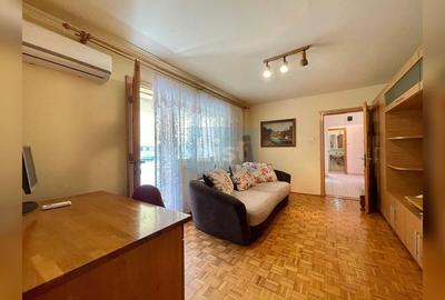 Apartament cu 3 camere semidecomandat în Micro III - 12