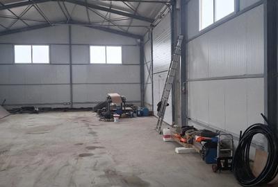 Spațiu comercial, de 200 mp, în Central - 3