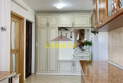 VANZARE APARTAMENT 2 CAMERE + MANSARDA - 3