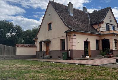 Casa cu Istorie și teren generos+clădire pentru afacere sau Evenimente-Hălchiu - 9
