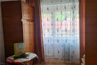 Apartament 3 camere, decomandat - zona Racadau - 2