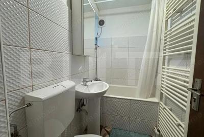 Apartament cu 3 camere semidecomandat în Central - 7