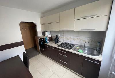 Apartament cu 3 camere decomandat în Dacia - 2