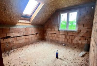 Casă cu 4 camere cu Teren 1000 Mp în Central - 9