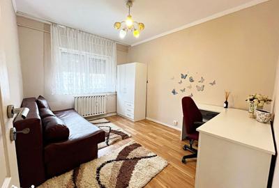 Apartament cu 3 camere decomandat în Decebal - 9