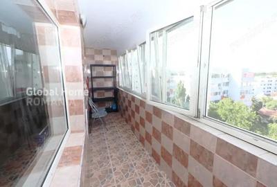 Apartament cu 3 camere semidecomandat, mobilat în 1 Mai