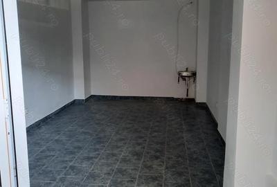 Spațiu comercial, de 23 mp, în Central - 3