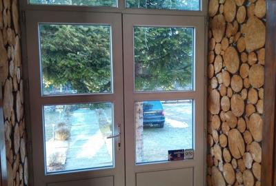 Casă cu 4 camere cu Teren 2500 Mp în Trăisteni - 1