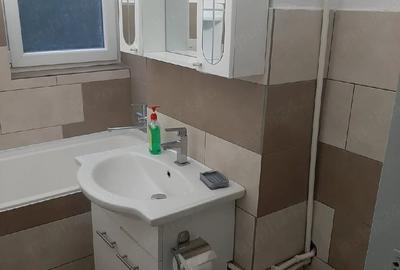 Apartament cu 2 camere decomandat în Cornișa - 2