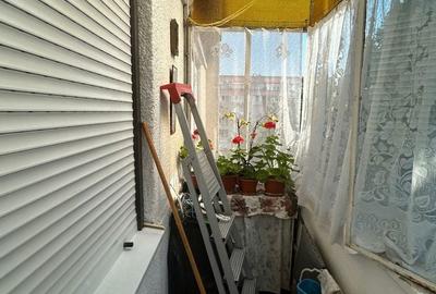Apartament cu 2 camere decomandat în UTA - 8