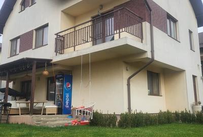 Casă cu 5 camere cu Teren 350 Mp în Central - 1