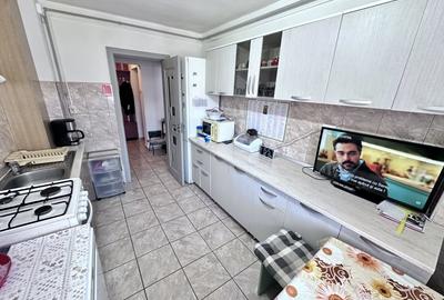 Apartament cu 3 camere decomandat, mobilat în Cetate - 2