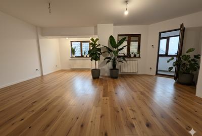 Apartament cu 3 camere decomandat în Boema - 1