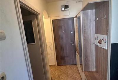 SPITALUL JUDETEAN - ETAJ 4 - LIFT - 3 camere - centrala proprie - clima - 2