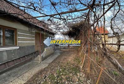 OKAZIE ! 1242 mp Teren Intravilan imprejmuit la asfalt cu toate utilitatile, bransamente, casa anexe - 2