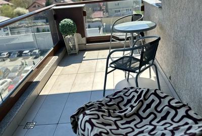 Apartament cu 2 camere decomandat în Drumul Taberei