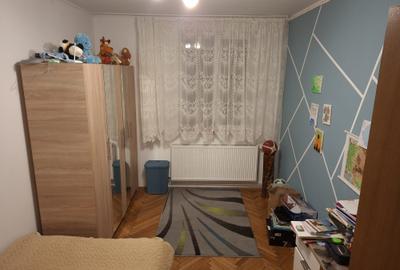 3 camere Exercițiu / fondul vechi , Decomandat / centrala , Amplasament DEOSEBIT - 3