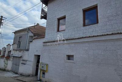 Casă cu 4 camere decomandat în Angofa - 4