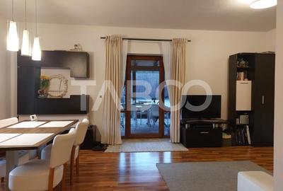 Duplex cu 4 camere cu Canalizare în Central - 1