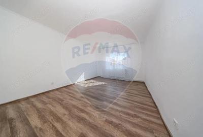Apartament spatios cu 2 camere de vanzare - 11
