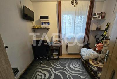 Apartament 3 camere de vanzare etajul 1 cu balcon boxa Gusterita Sibiu - 5