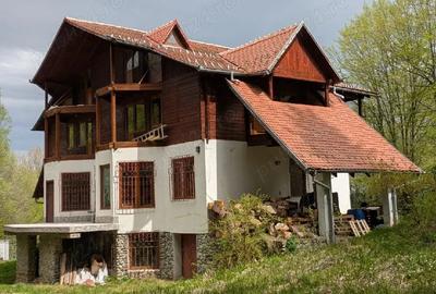 Casă cu Teren 590 Mp în Sud - 2