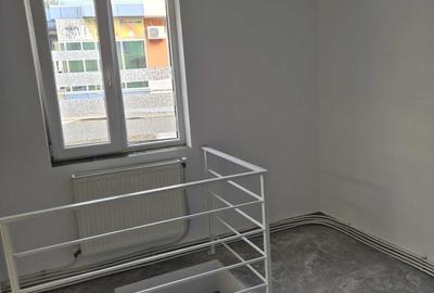 Spațiu comercial, de 60 mp, în Central - 7