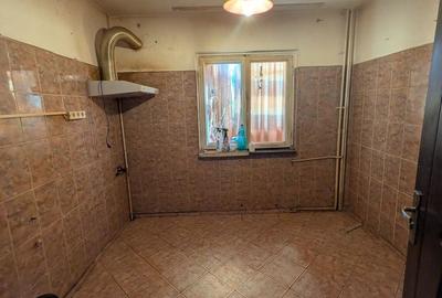 Apartament cu 2 camere decomandat în Calea București - 4
