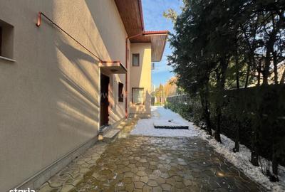 Casă cu 4 camere cu Teren 550 Mp în Central - 8