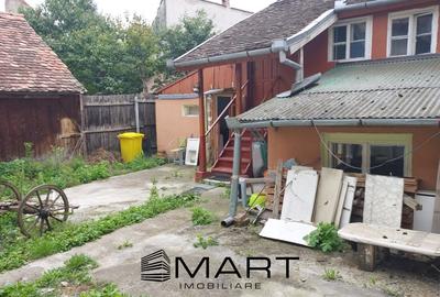 Apartament la casa si curte zona Centrala - 11