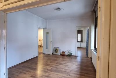 Apartament în vilă - Garaj (26mp) - intrare separată - 4