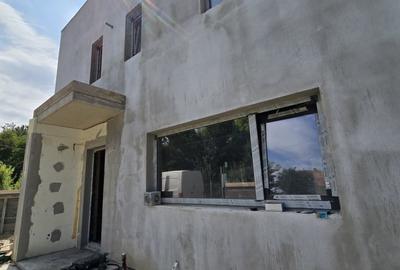 Casă individuală cu 4 camere cu Teren 400 Mp în Mărgineni - 2