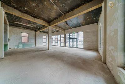 Spatiu Comercial Premium 370 mp, Vitrina 13 m, 3 Intrari Adora Par - 9