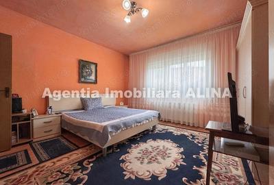 Casa in Mun. Deva, Jud. Hunedoara, zona Aurel Vlaicu, teren 368 mp. - 2