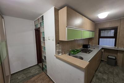 Garsonieră decomandată, mobilată în Rahova