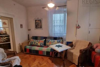 Apartament cu 4 camere semidecomandat, mobilat în 15 Noiembrie - 13