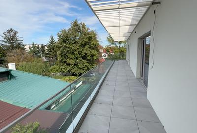 Penthouse, Damaroaia - 2