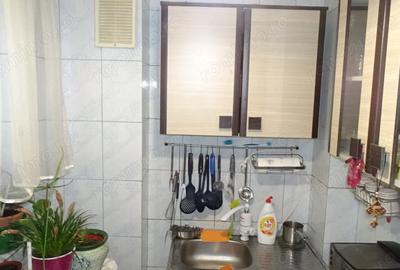 Apartament cu 2 camere decomandat în Micro 15 - 1