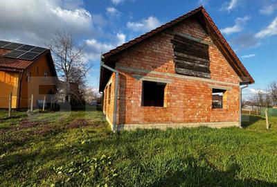 Teren cu o constructie inceputa, 1500 mp, zona Paule?ti - 1