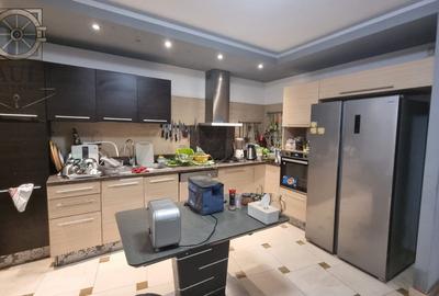 VILA INDIVIDUALA-APARATORII PATRIEI-5 minute METROU - 13